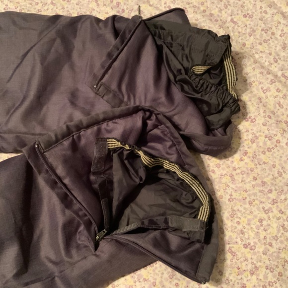 Innsbruck Adjustable Waist Snow Pants (Medium/Up to 30” Waist) - Picture 14 of 16